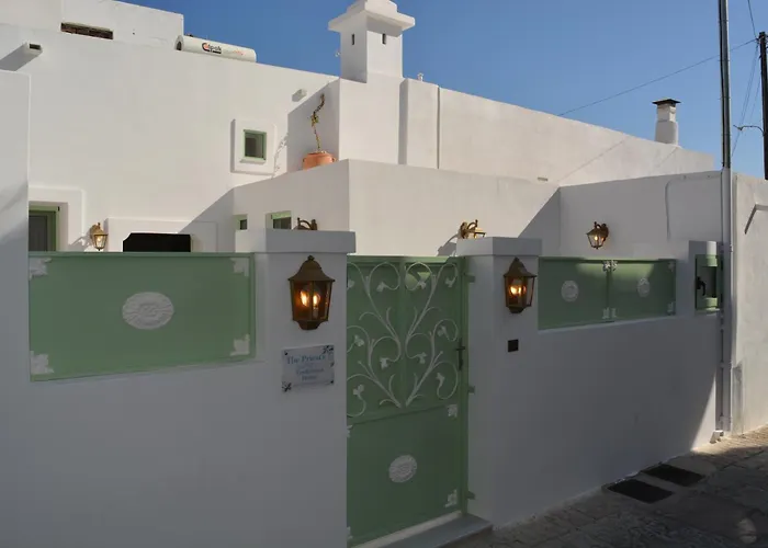 The Priest\'S Traditional House Kalithies