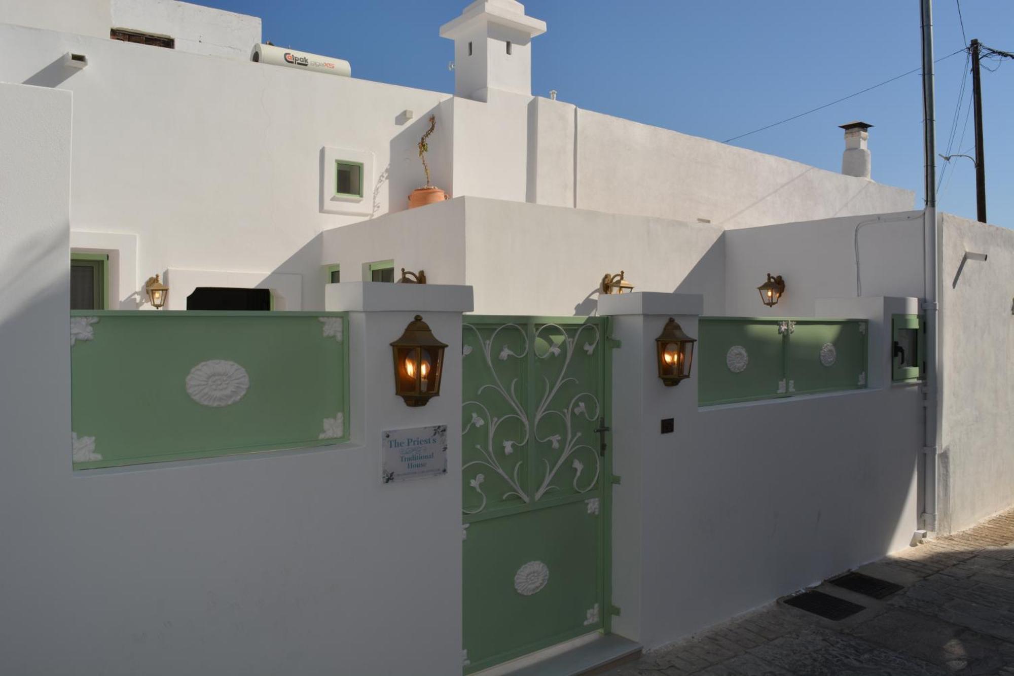 The Priest's Traditional House Καλυθιές
