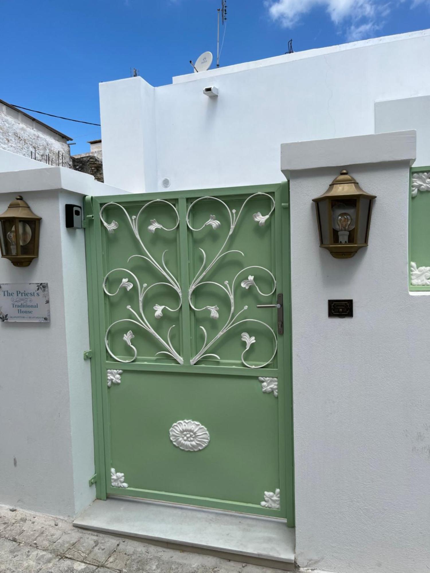 The Priest's Traditional House Σπίτι διακοπών Καλυθιές