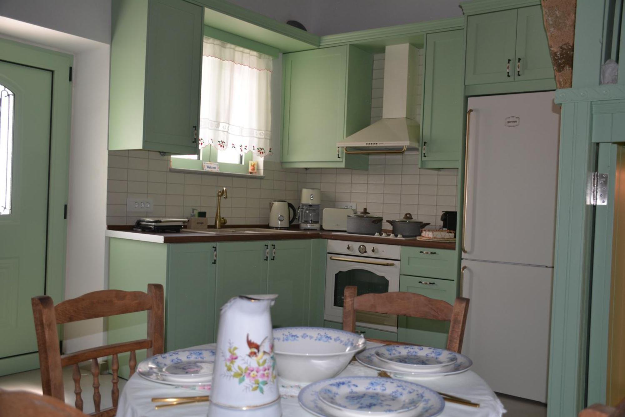 The Priest's Traditional House Καλυθιές